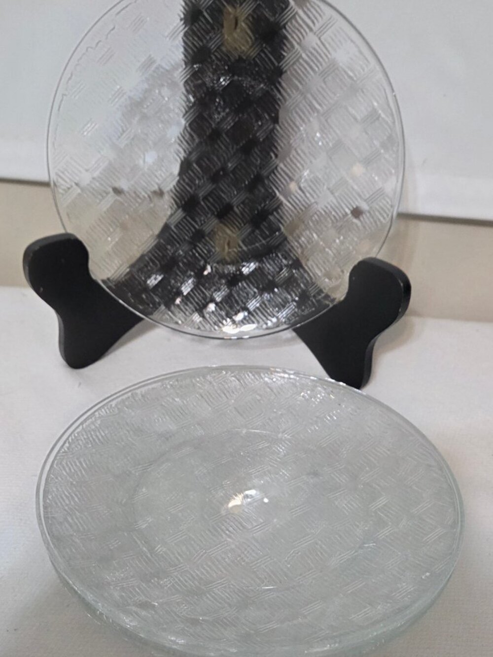 VINTAGE SET OF 4 FORTECRISA MEXICO CLEAR GLASS BASKET WEAVE SALAD PLATES 5.5"